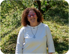 Antonella nell'oliveto