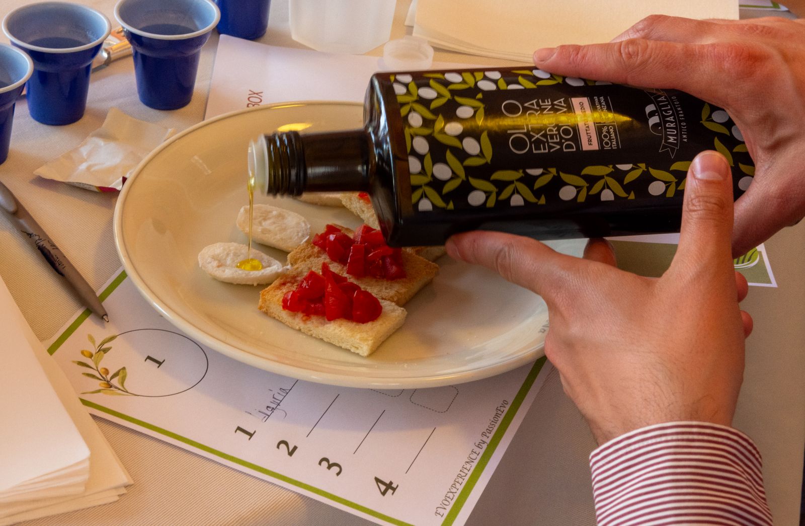 evolab pouring olive oil